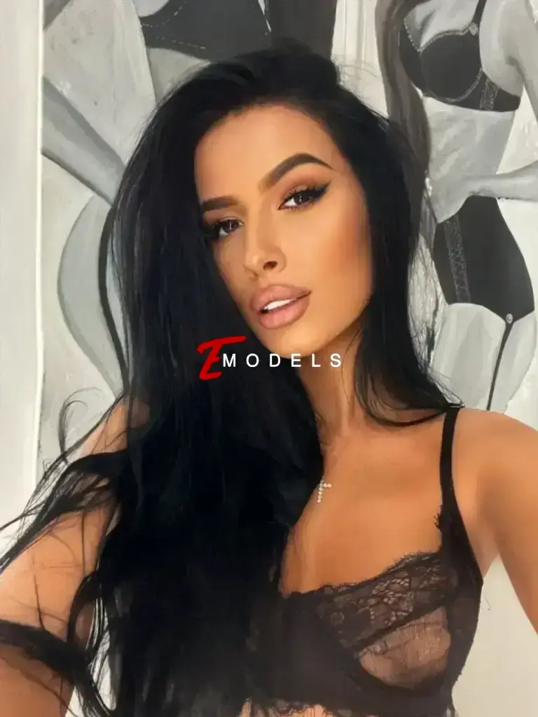 Ruzanna, Height: 170, Age: 23, Weight: 48