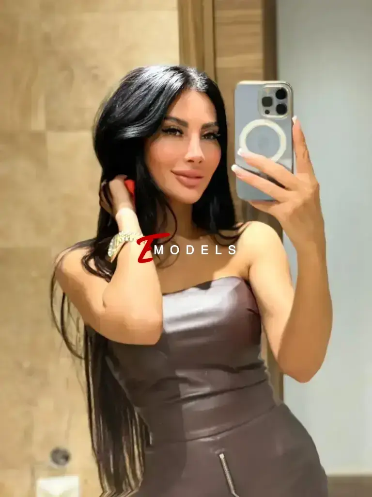 Trisha, Height: 170, Age: 27, Weight: 60
