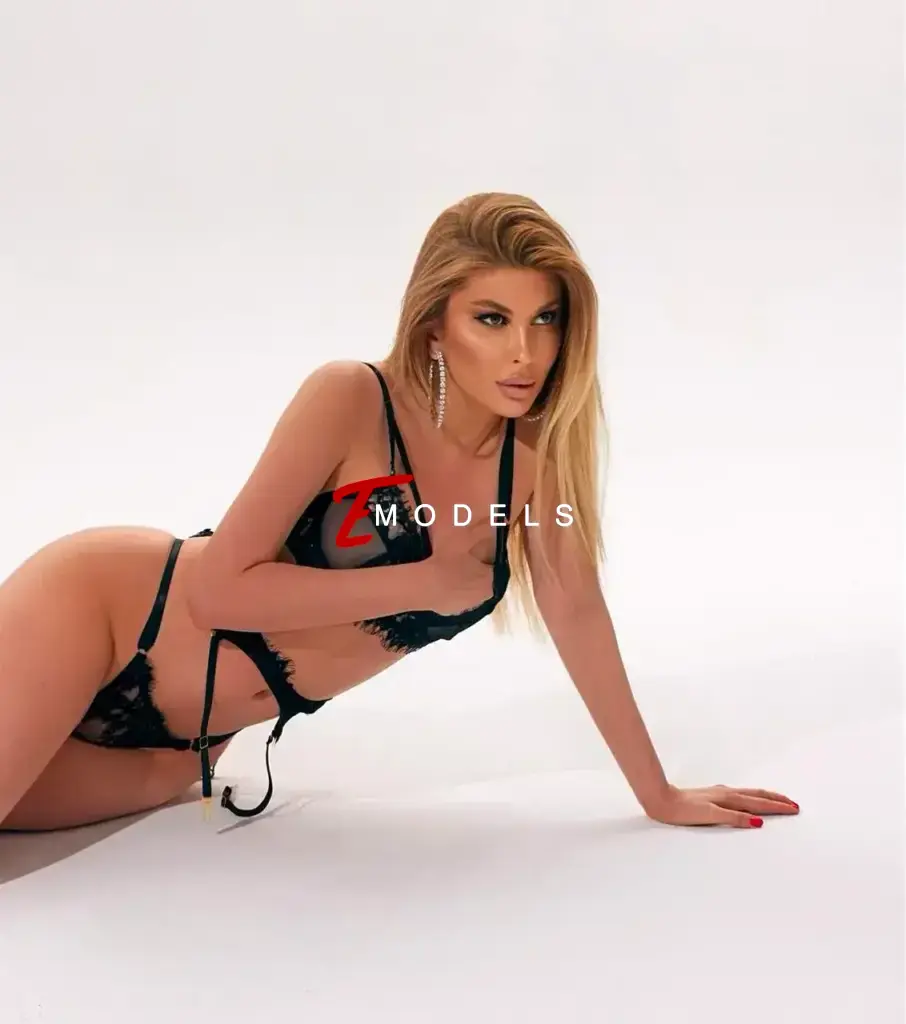 Abella, Height: 180, Age: 28, Weight: 67