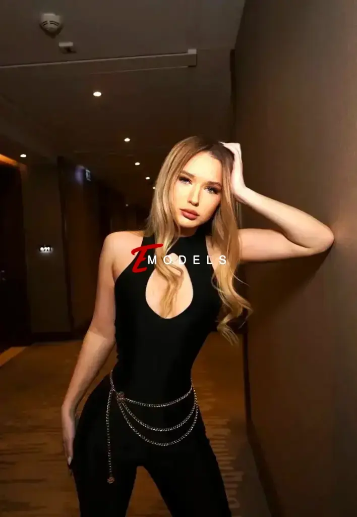Snezhana, Height: 165, Age: 18, Weight: 52