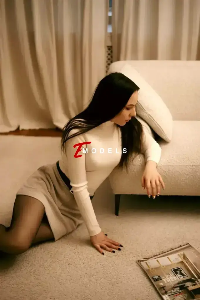 Dana, Height: 166, Age: 27, Weight: 54