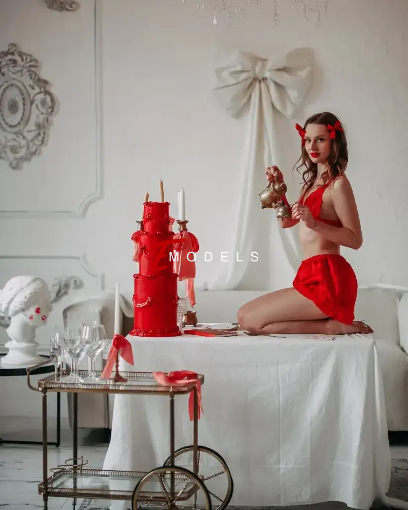 Mira, Height: 173, Age: 27, Weight: 56