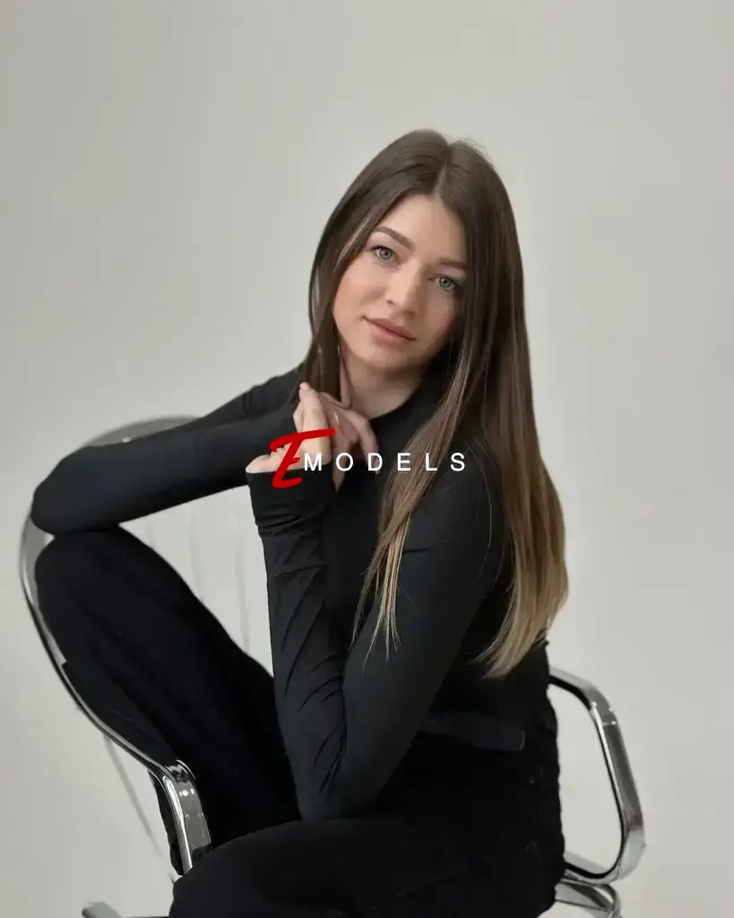 Zhenya, Height: 172, Age: 23, Weight: 53