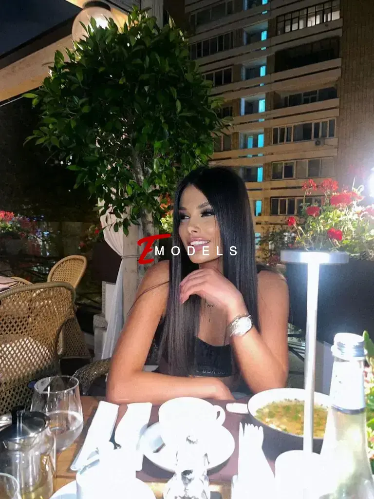Bella, Height: 166, Age: 23, Weight: 51