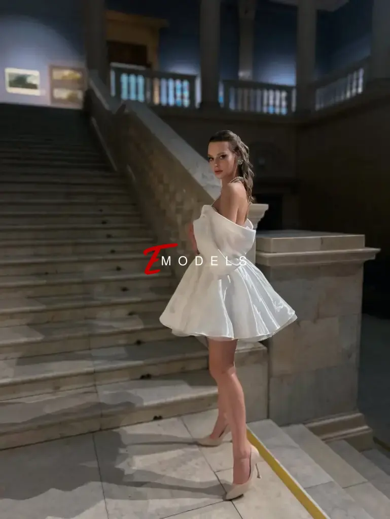 Mira, Height: 173, Age: 27, Weight: 56