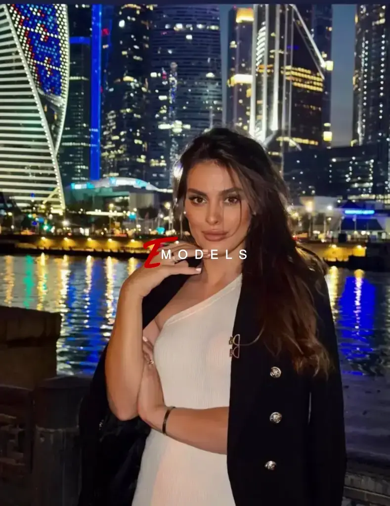 Anya, Height: 172, Age: 25, Weight: 54