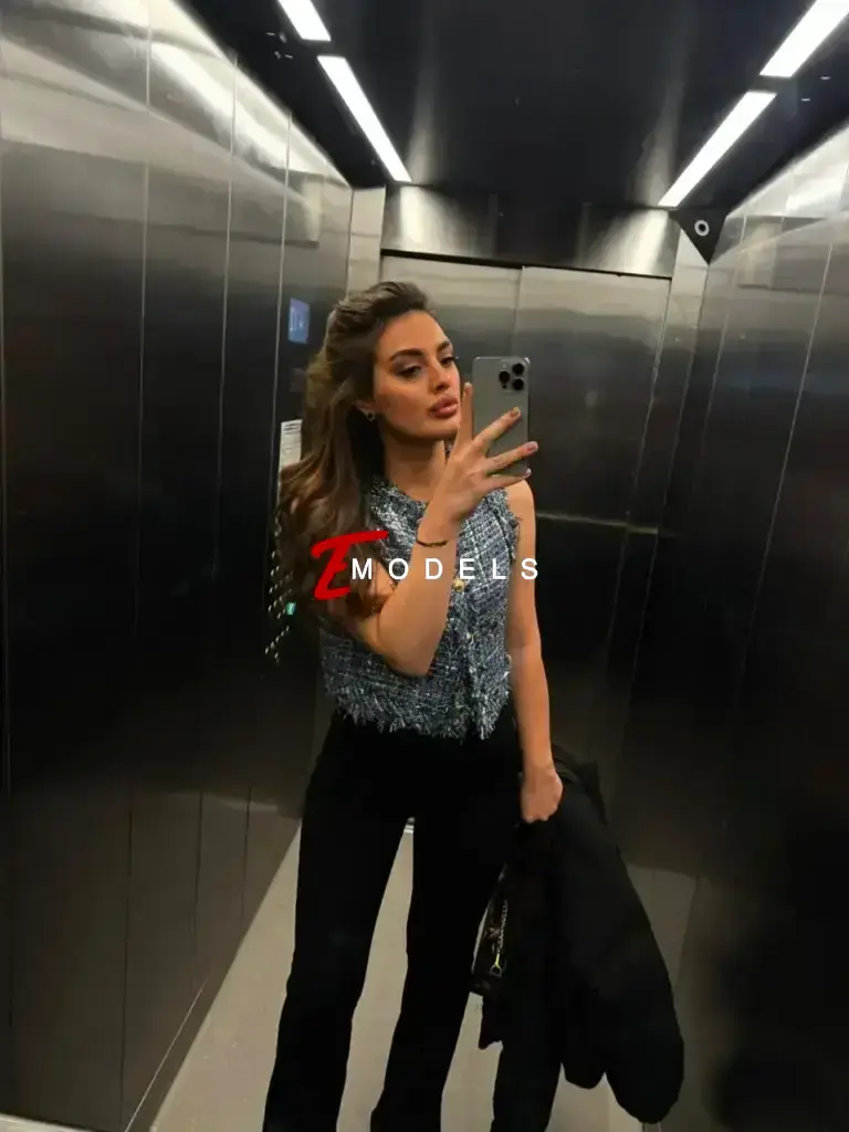 Anya, Height: 172, Age: 25, Weight: 54