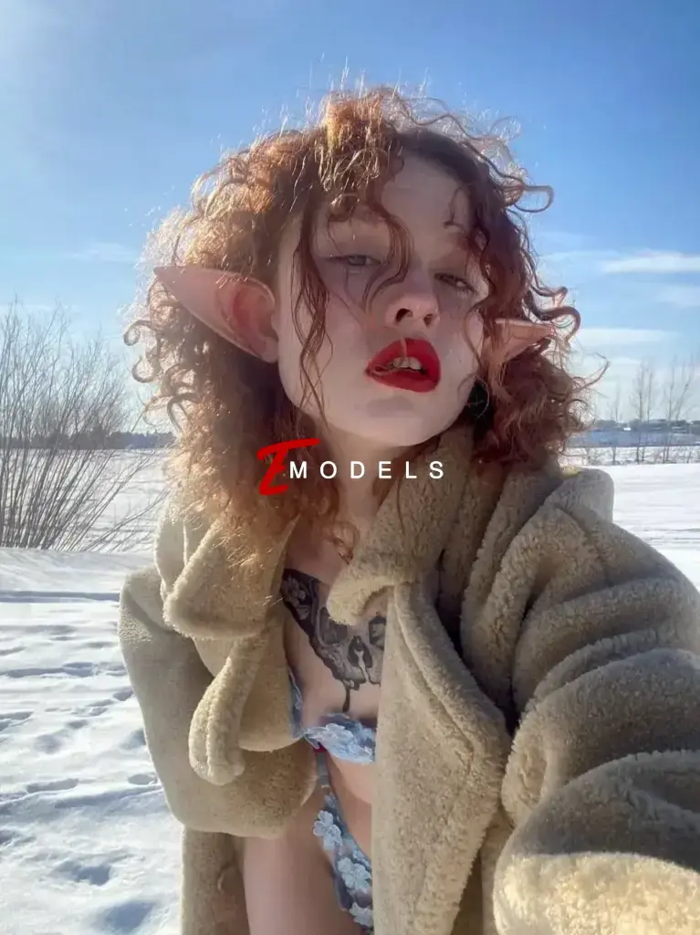 Bloom, Height: 164, Age: 18, Weight: 43