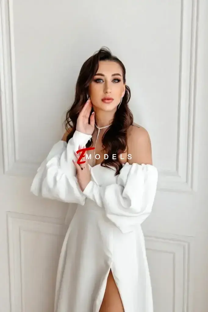Paulina, Height: 170, Age: 26, Weight: 58