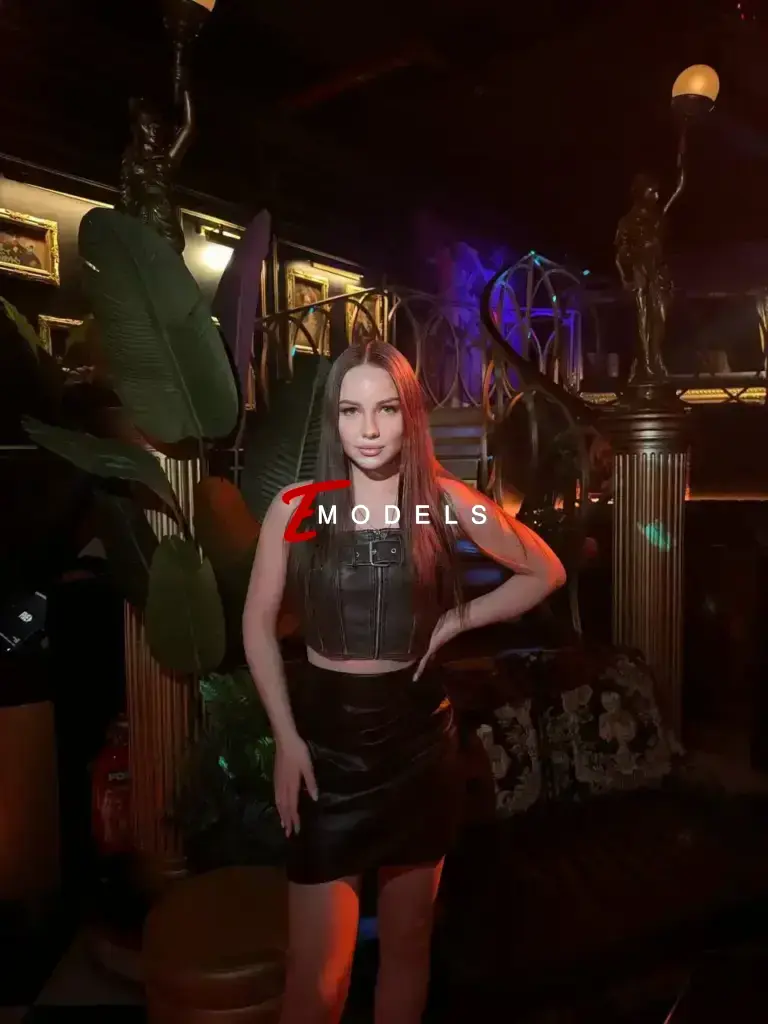 Dana, Height: 166, Age: 27, Weight: 54