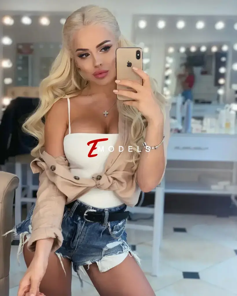 Ulyana, Height: 169, Age: 21, Weight: 54