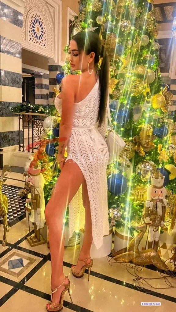 Josie, Height: 170, Age: 30, Weight: 55