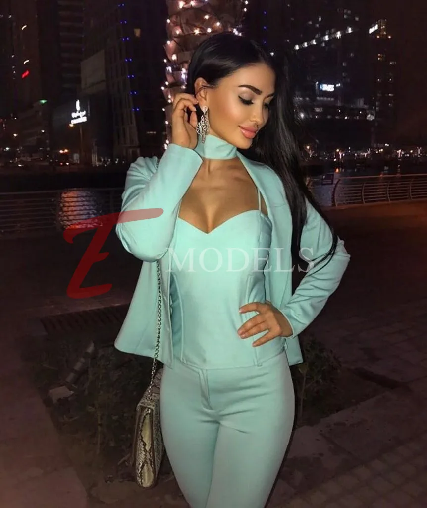 Josie, Height: 170, Age: 30, Weight: 55