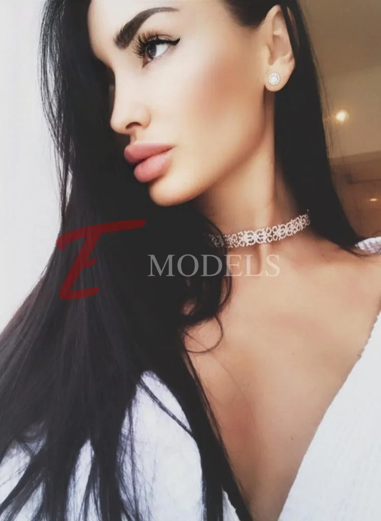 Josie, Height: 170, Age: 30, Weight: 55