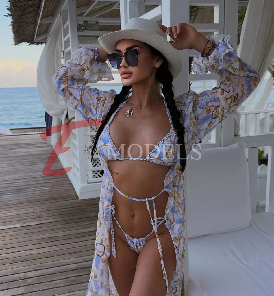 Josie, Height: 170, Age: 30, Weight: 55