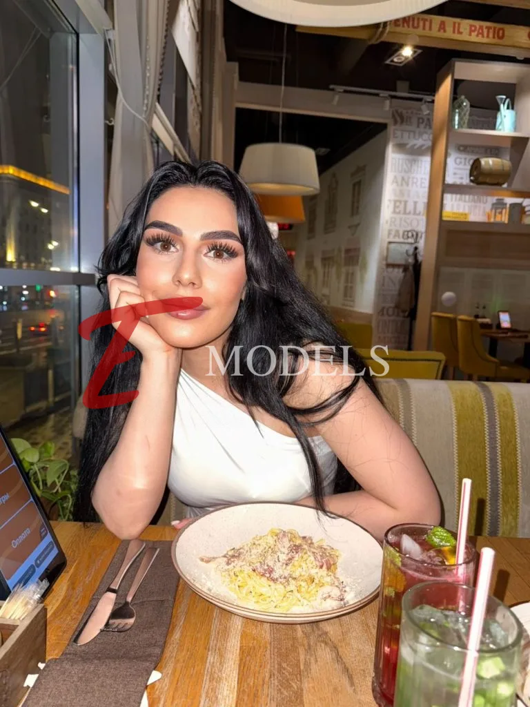 Dina, Height: 176, Age: 18, Weight: 65