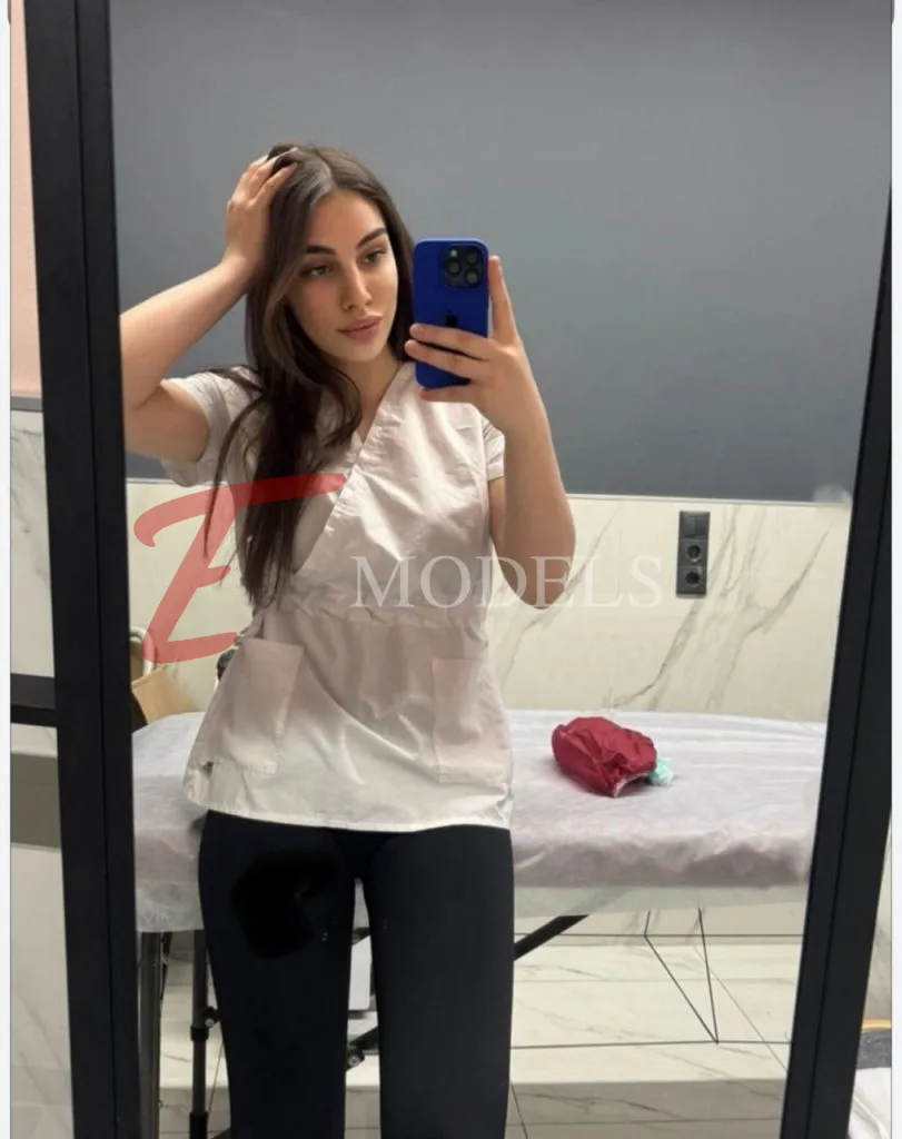 Dina, Height: 176, Age: 18, Weight: 65