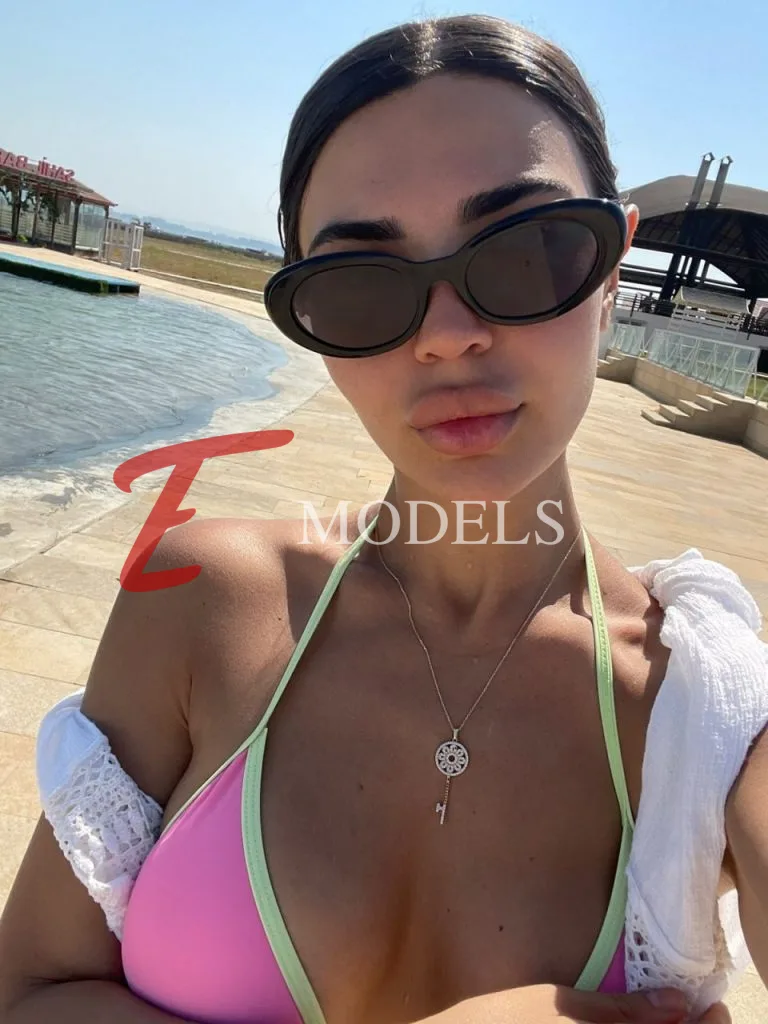 Kamila, Height: 178, Age: 26, Weight: 65