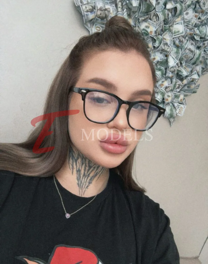 Miranda, Height: 168, Age: 18, Weight: 72
