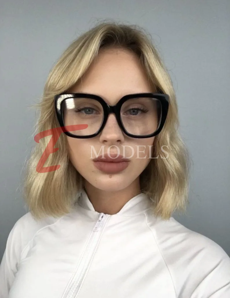 Miranda, Height: 168, Age: 18, Weight: 72