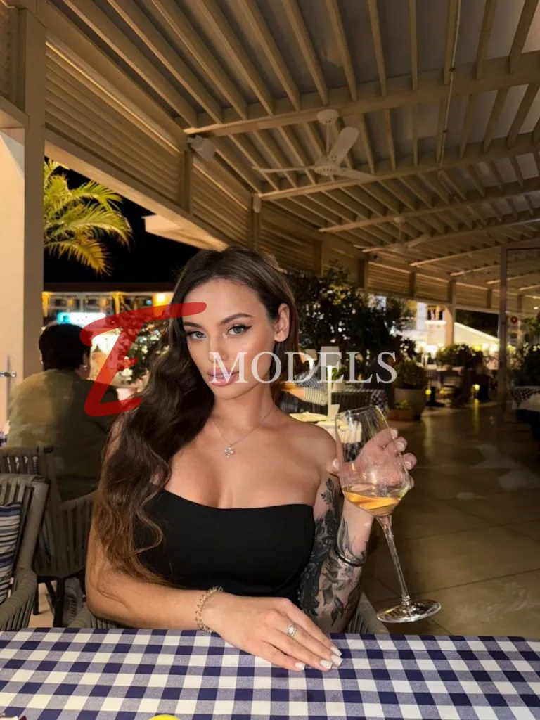 Betti, Height: 170, Age: 24, Weight: 55