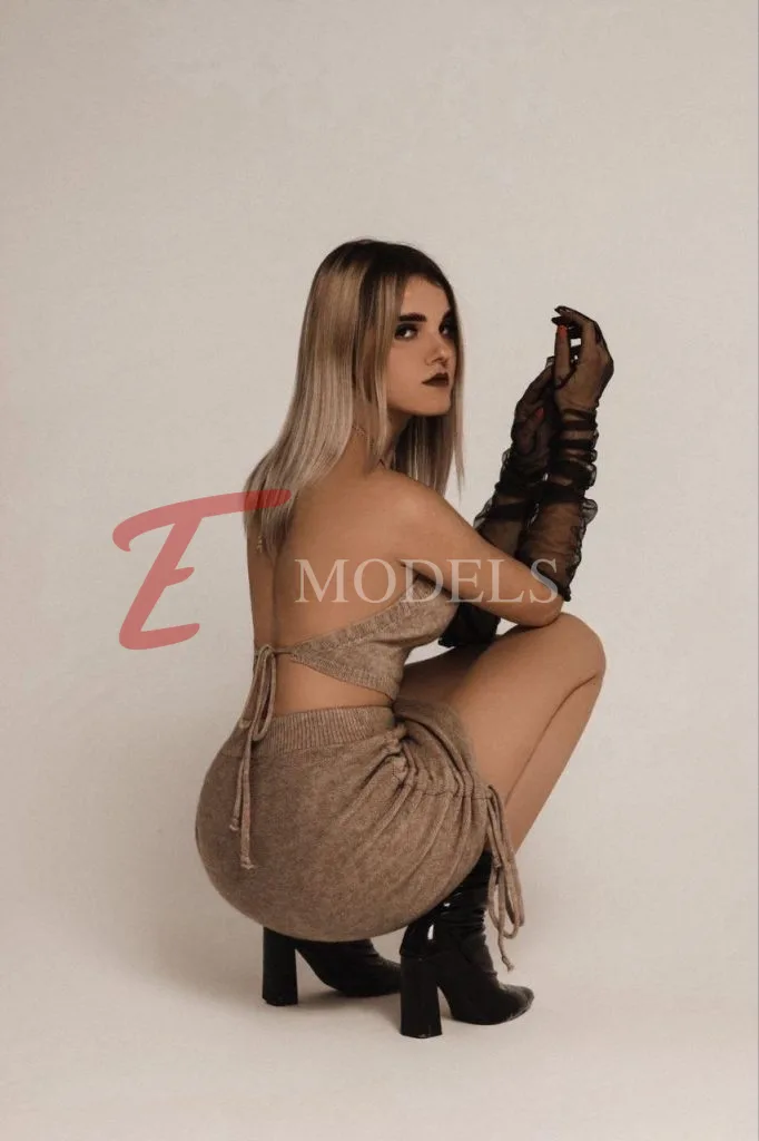 Snezhana, Height: 170, Age: 21, Weight: 54