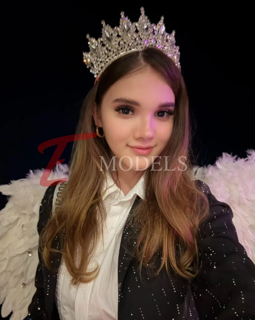 Snezhana, Height: 170, Age: 21, Weight: 54