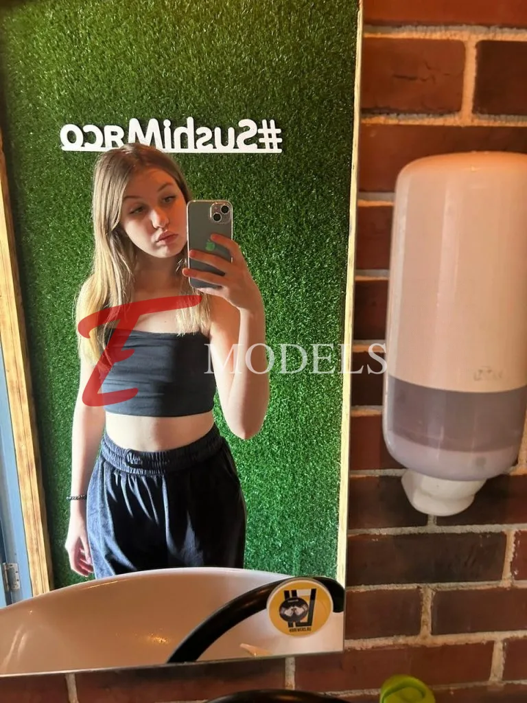 Mila, Height: 160, Age: 19, Weight: 51