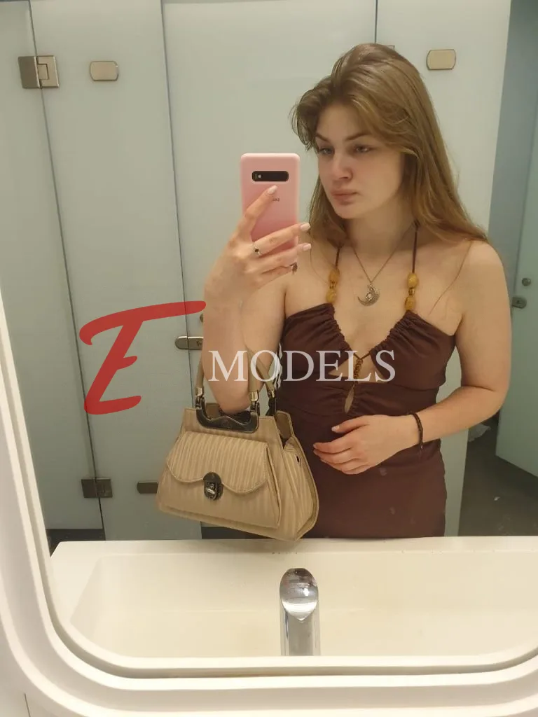 Safari, Height: 175, Age: 23, Weight: 64
