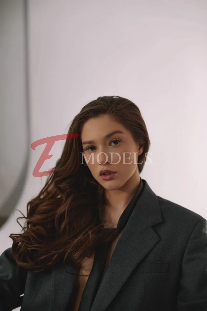 Vlasta, Height: 170, Age: 21, Weight: 53