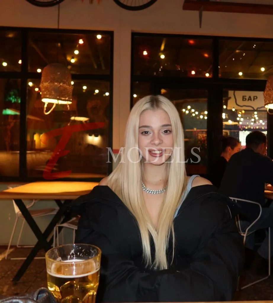 Alisa, Height: 177, Age: 22, Weight: 55