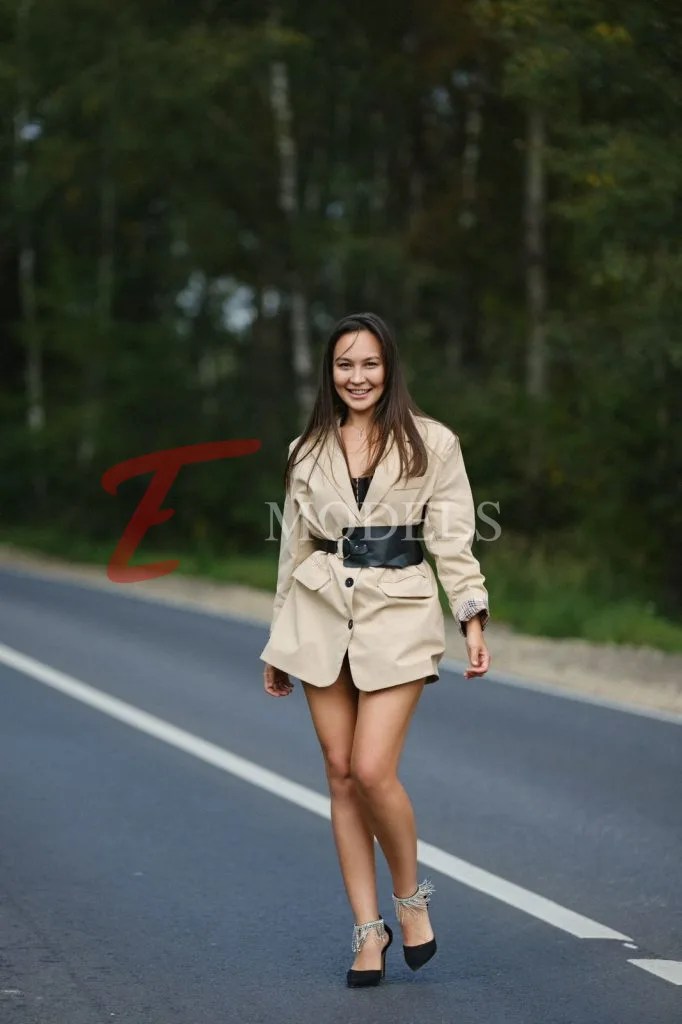Laura, Height: 169, Age: 29, Weight: 57