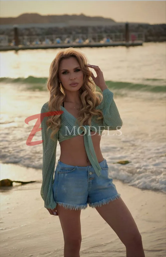 Evi, Height: 170, Age: 36, Weight: 55