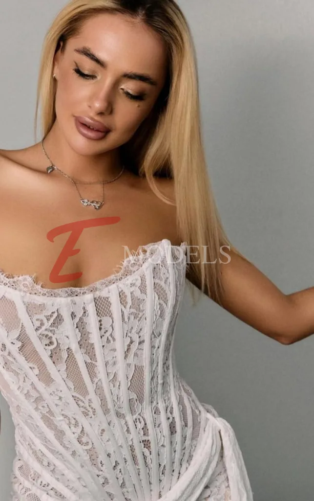 Dayana, Height: 170, Age: 23, Weight: 55